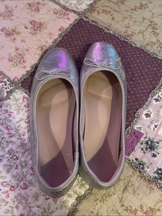 Shoes - Metallic silver flats
